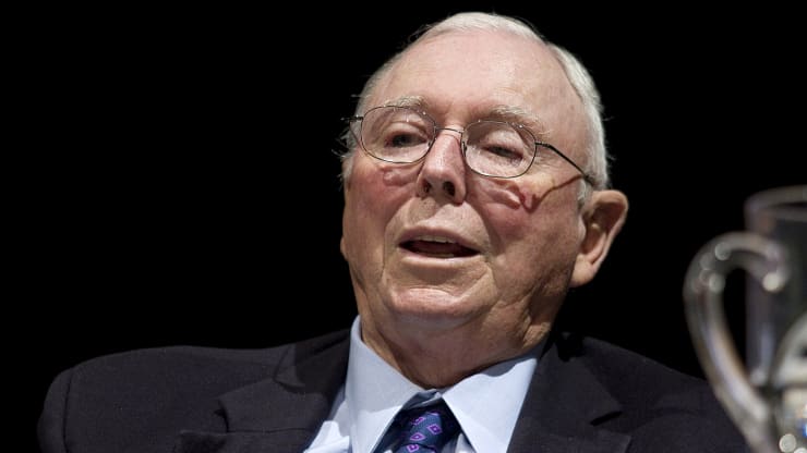 Charlie Munger: Tôi không biết điều gì "điên rồ" hơn, 1 nghìn tỷ USD pha loãng của Tesla hay Bitcoin đạt giá $50,000?