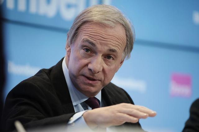 Tỷ phú Ray Dalio: Đầu tư vào trái phiếu ‘trở thành điều ngớ ngẩn’