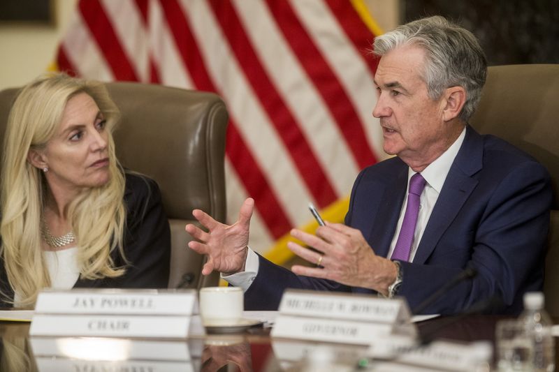 Jerome Powell, đi, hay ở lại?