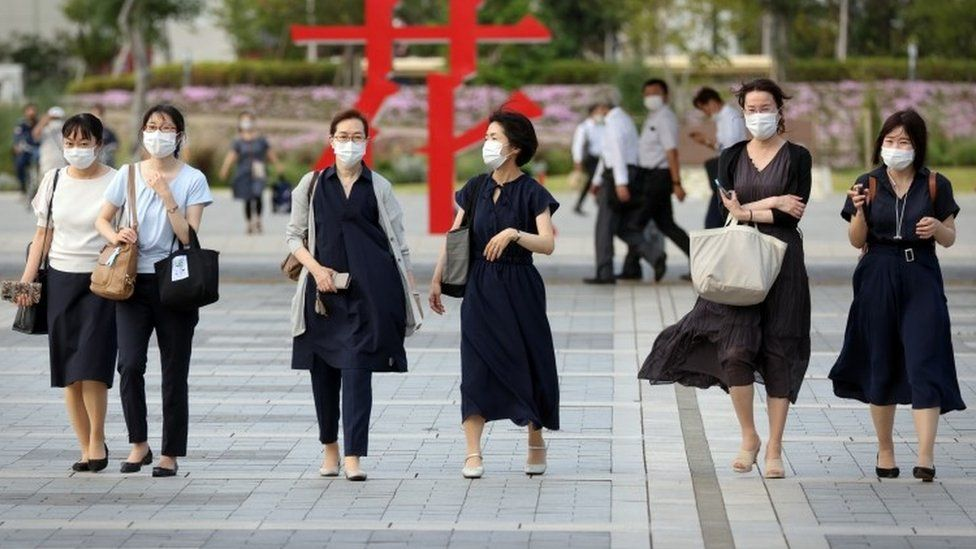 Covid-19 pandemic: Japan widens emergency over &#39;frightening&#39; spike - BBC  News