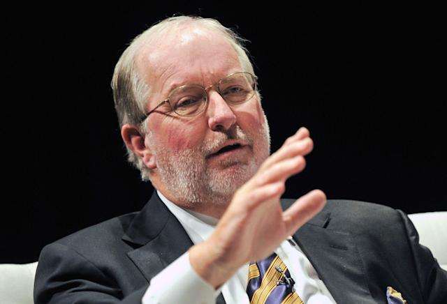 Dennis Gartman Sees Stocks Falling 15% in 2022 on Aggressive Fed Hikes