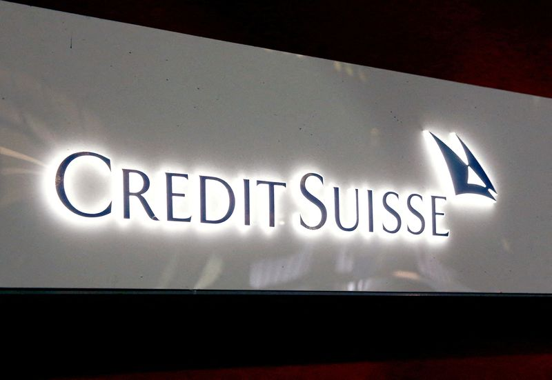 Credit Suisse đối mặt với nhiều biến động hơn sau khi chủ tịch đột ngột ra đi