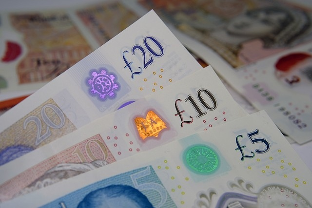 Rochdale News | News Headlines | Minimum wage to rise to £9.50 an hour from  April 2022 - Rochdale Online