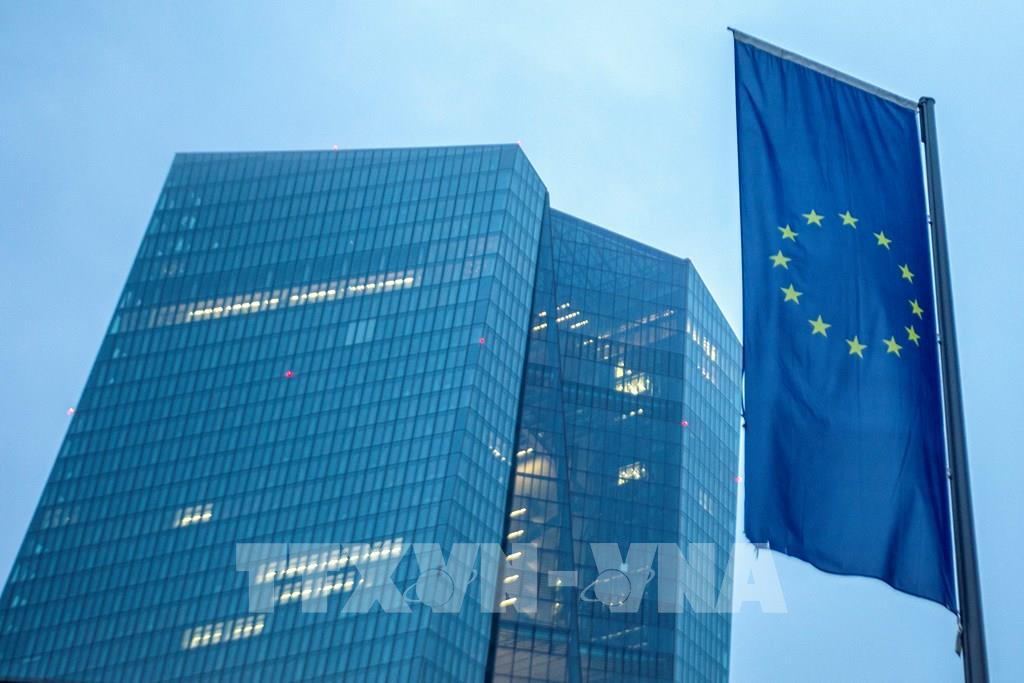 ECB đối mặt với “phương trình khó giải”