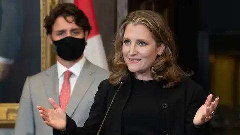 Phó thủ tướng Chrystia Freeland làm bộ trưởng tài chính Canada sau khi Bill  Morneau từ chức – Canada Info