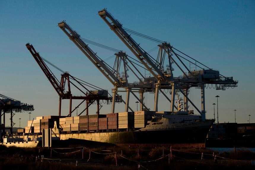 U.S. Trade Deficit Widest Since 2006 in November - WSJ