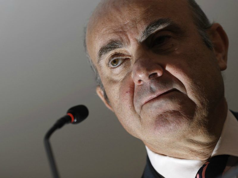 More banker than politician? De Guindos faces ECB litmus test – EURACTIV.com