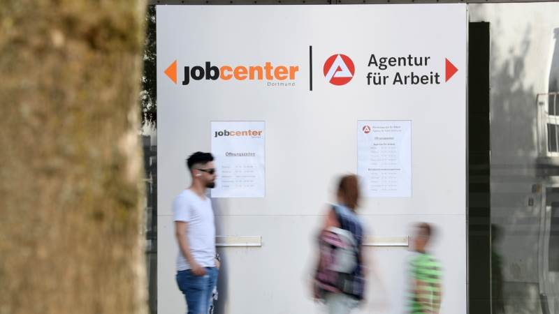 Germany unemployment rate at 4.9% in March - TeleTrader.com