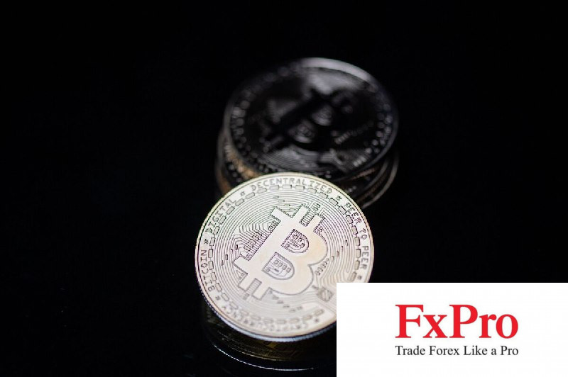 Cuộc đua giảm phí Bitcoin ETF ngày càng gay gắt