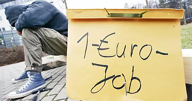 Eurozone unemployment still at its lowest level in August, at 6.4% |  Euronews