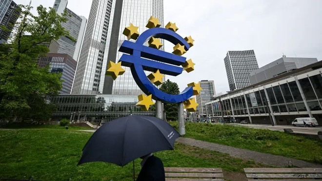 ECB tiếp tục giữ nguyên lãi suất | Tin nhanh chứng khoán