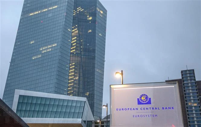 ECB tăng lãi suất mạnh chưa từng có: Kinh tế châu Âu sẽ ra sao? | Vietnam+  (VietnamPlus)