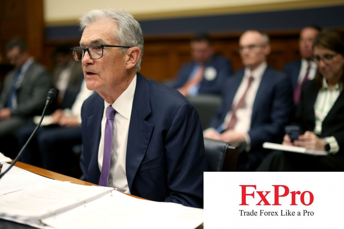 Chủ tịch Fed Powell phát tín hiệu cắt giảm yêu cầu vốn của các ngân hàng