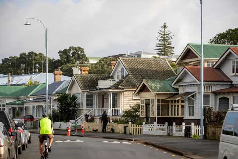 New Zealand house prices finally fall from dizzying heights | The Seattle  Times