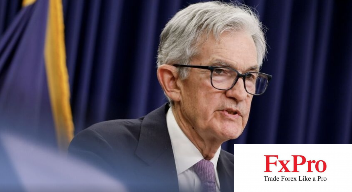 Khẳng định của Chủ tịch Fed Powell trước động thái từ Donald Trump