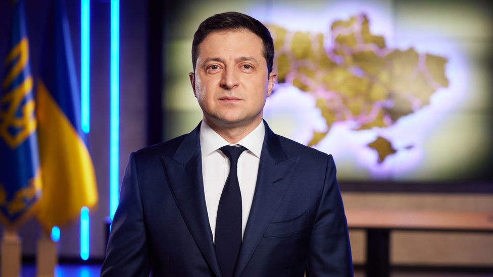 Tổng thống Ukraine Volodymyr Zelensky: Từ diễn viên hài đến lãnh đạo thời  chiến đầy thuyết phục - BBC News Tiếng Việt