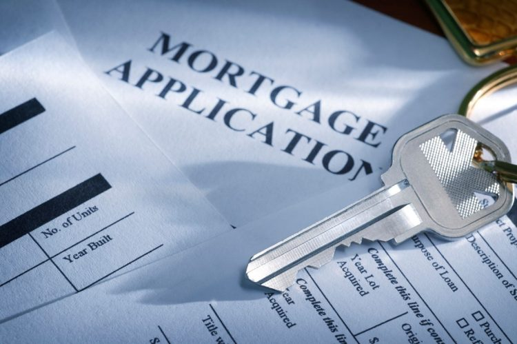 Mortgage Applications Drop; Refinance Activity Remains High — RISMedia