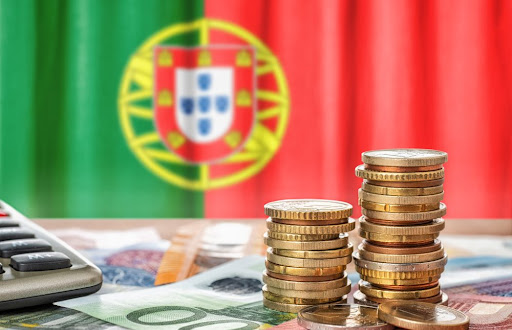 Portugal's high debt, budget surplus is an 'exception' in EU - Commission  advisory body - Euractiv